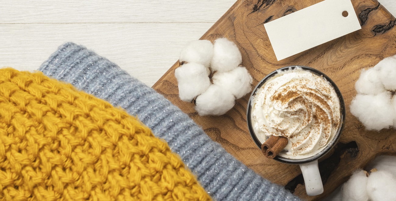 Swetry damskie – absolutny hit jesienno-zimowej aury!