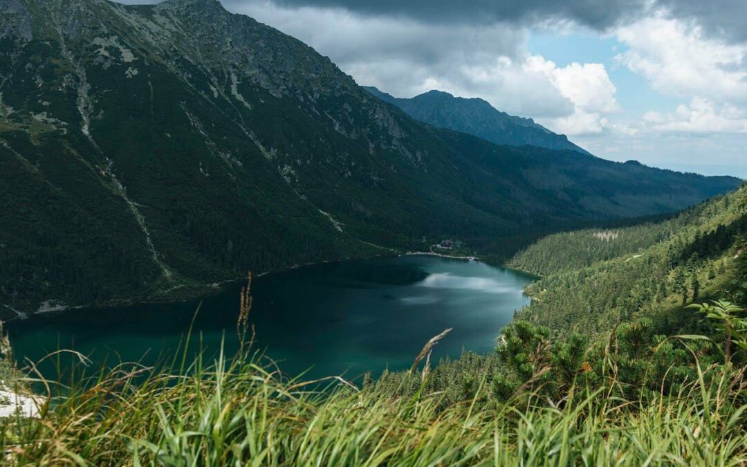 Hotel w górach z basenem dla dzieci – idealne miejsce na rodzinny wypoczynek