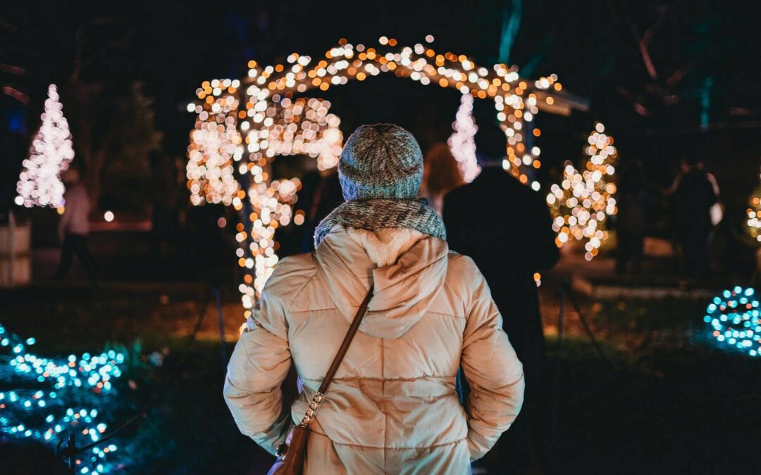 Płaszcz puchowy w mieście – jak łączyć go z modą miejską